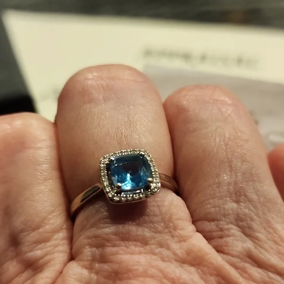 14k White Gold Ladies Blue & Diamond Ring ring - Picture 7 of 17